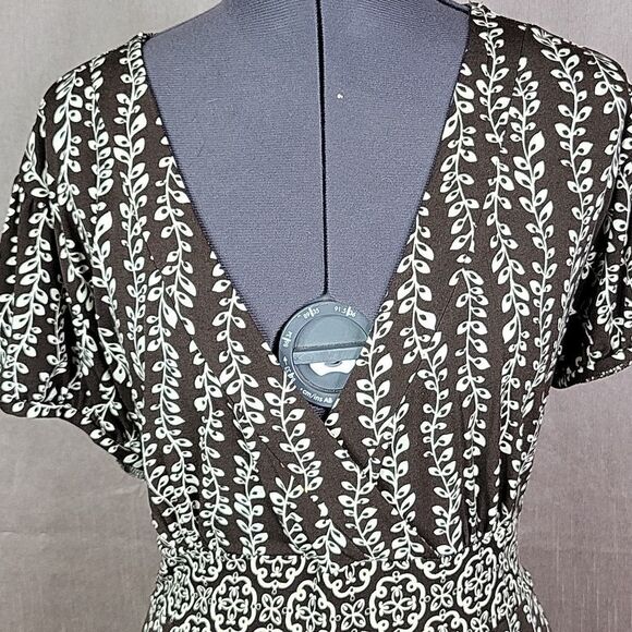 APT. 9 Brown and Cream Floral Midi Dress Size PXL - Picture 2 of 8